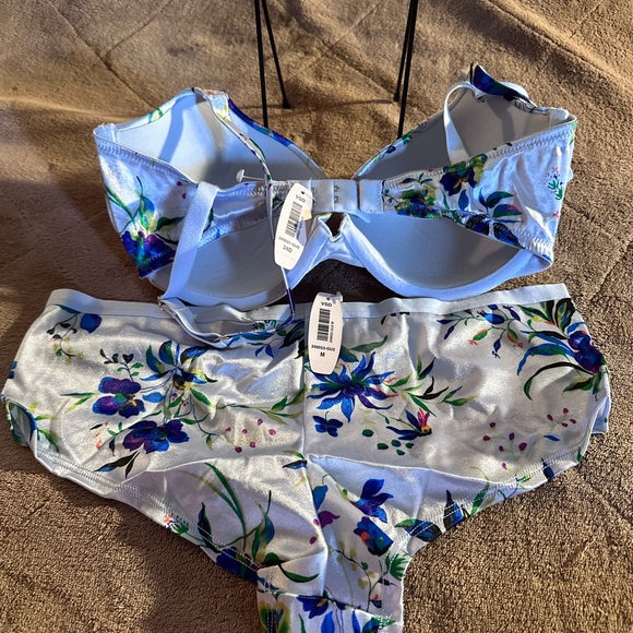 NWT VICTORIA’S SECRET 2 PIECE SET - Picture 3 of 8